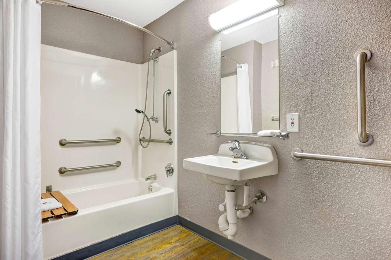 Motel 6-Issaquah, Wa - Seattle - East Екстер'єр фото