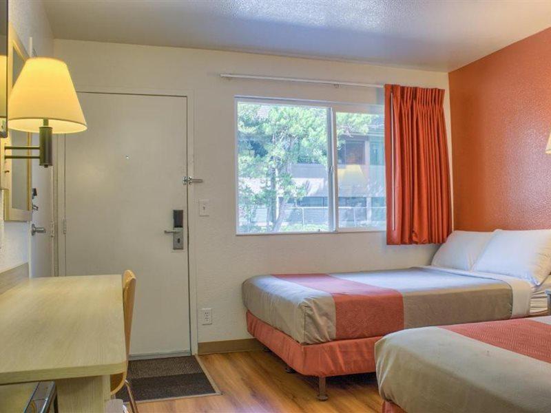 Motel 6-Issaquah, Wa - Seattle - East Екстер'єр фото