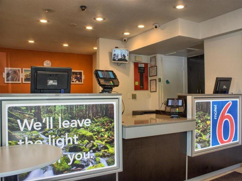 Motel 6-Issaquah, Wa - Seattle - East Екстер'єр фото