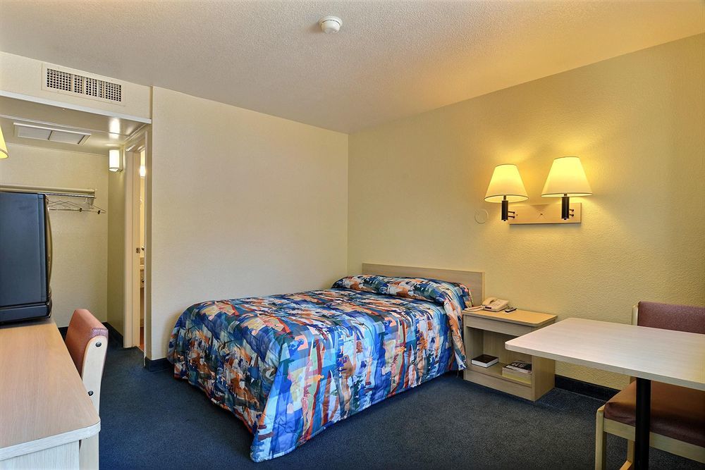 Motel 6-Issaquah, Wa - Seattle - East Екстер'єр фото