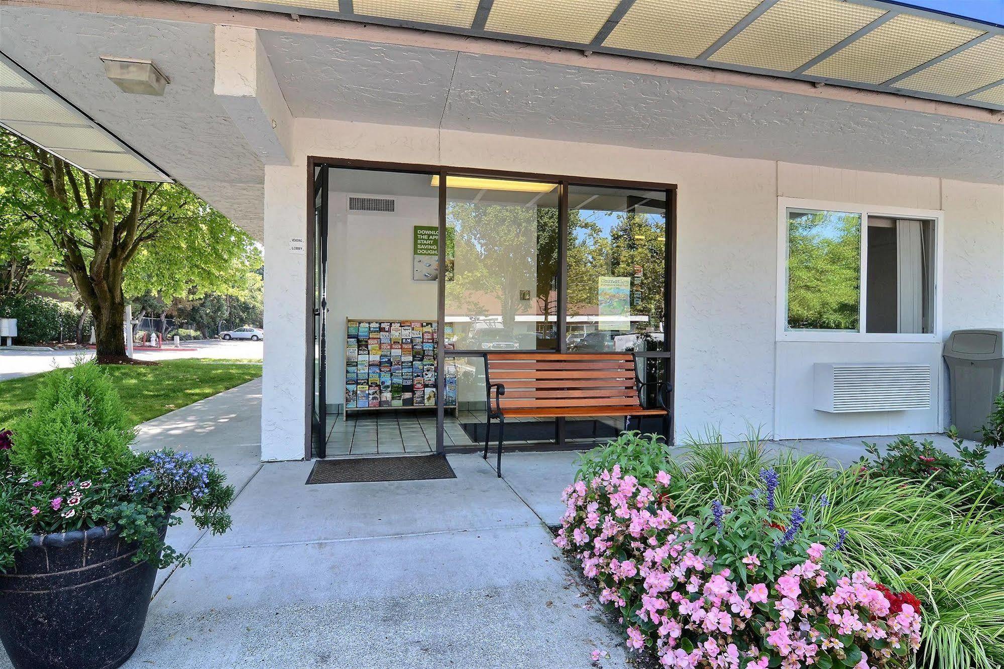 Motel 6-Issaquah, Wa - Seattle - East Екстер'єр фото