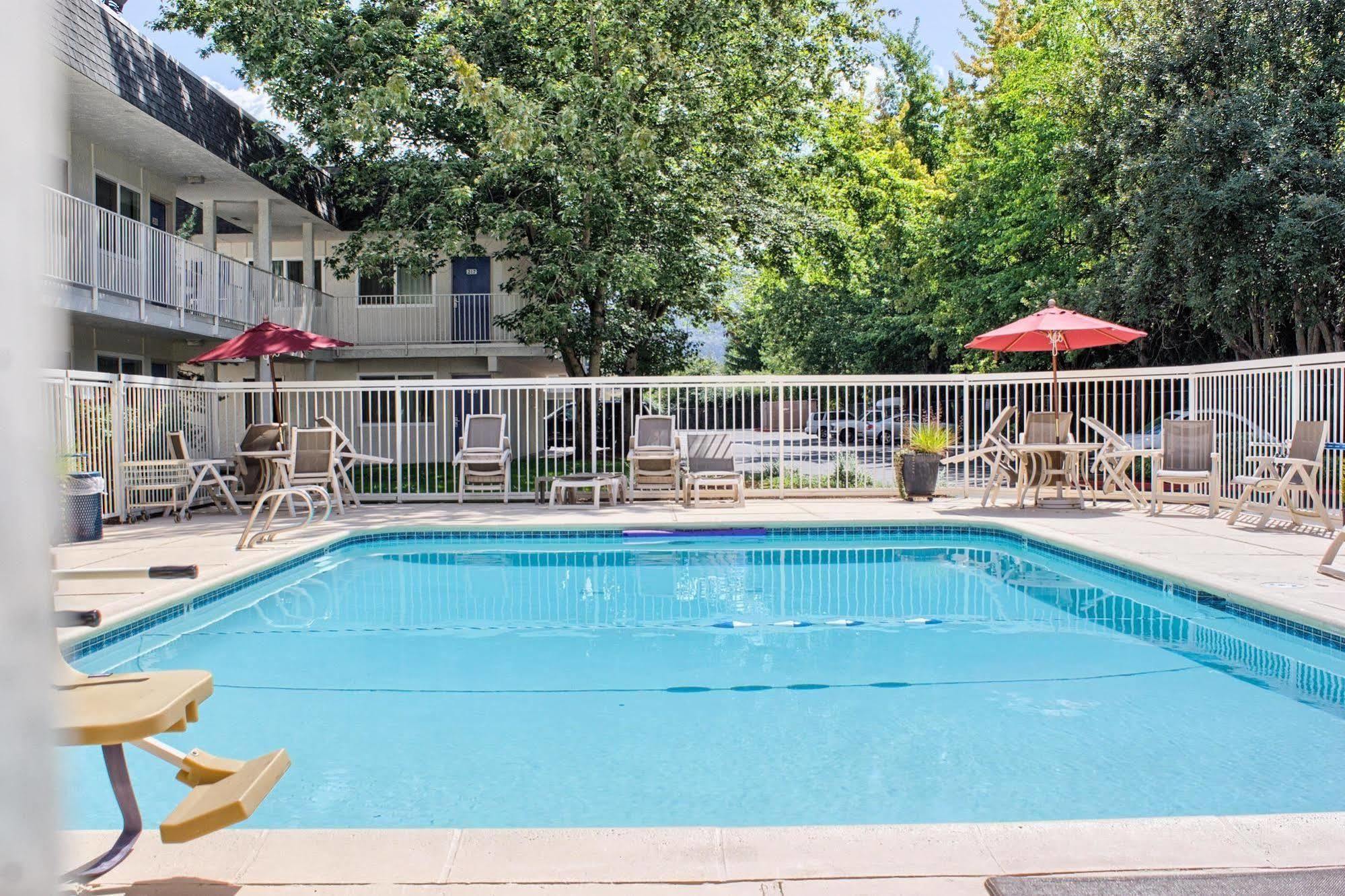 Motel 6-Issaquah, Wa - Seattle - East Екстер'єр фото